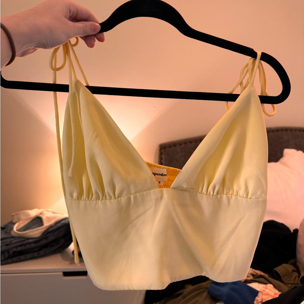 Yellow superdown tank
